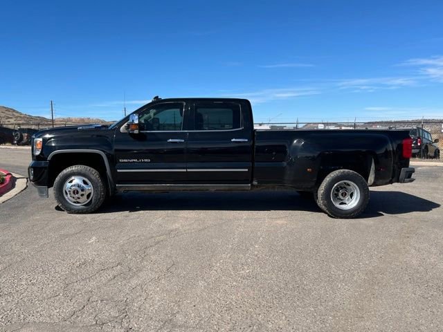 Used 2017 GMC Sierra 3500 Denali w/ Duramax Plus Package image 2