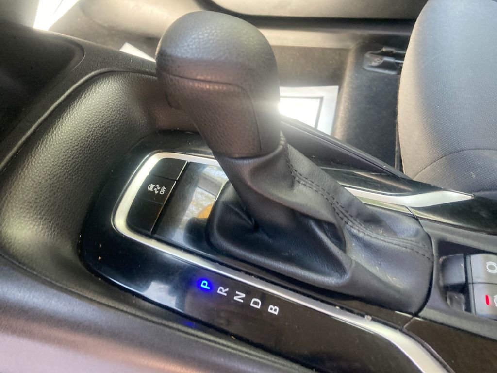 Used 2022 Toyota Corolla LE image 28