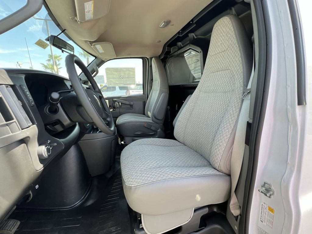 New 2025 Chevrolet Express 2500 w/ Driver Convenience Package image 21