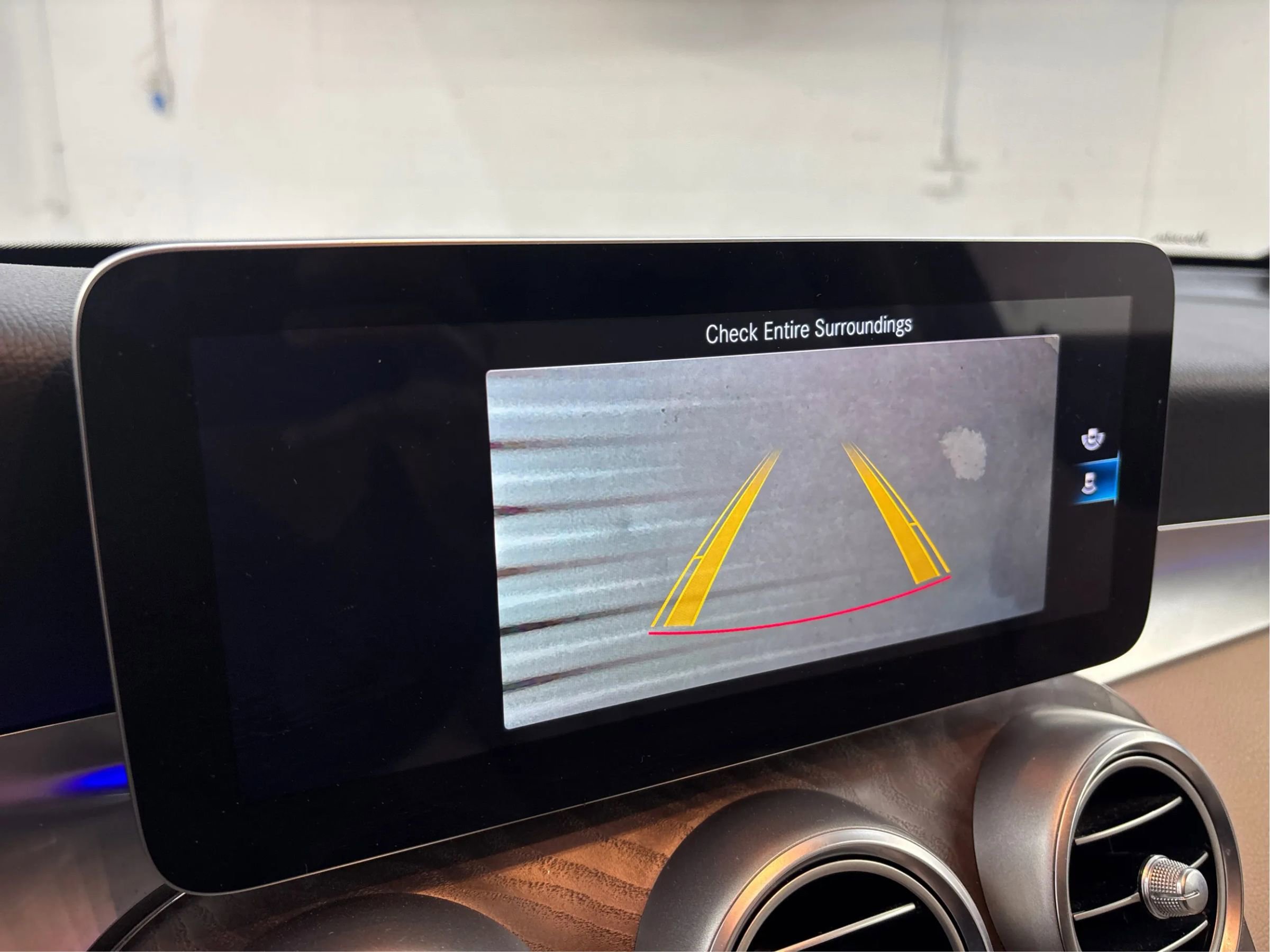 Used 2020 Mercedes-Benz GLC 300 4MATIC image 37