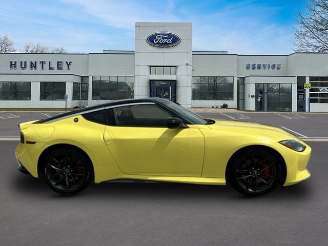 Used 2024 Nissan Z Performance w/ Floor Mat Package RWD image 5