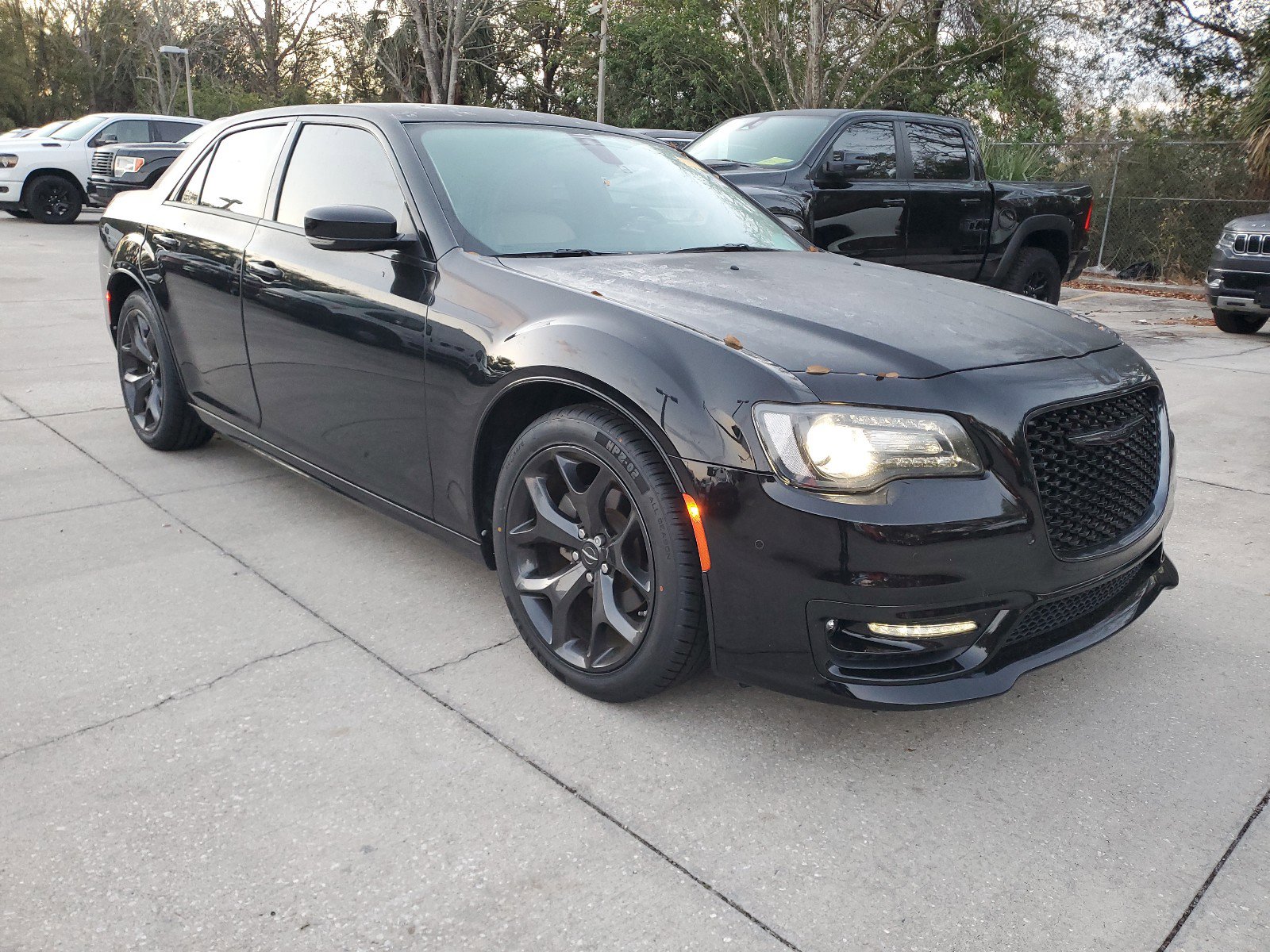 Certified 2023 Chrysler 300 Touring L w/ Popular Equipment Group image 4