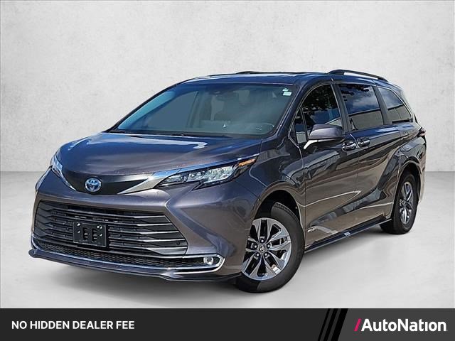 Used 2021 Toyota Sienna XLE