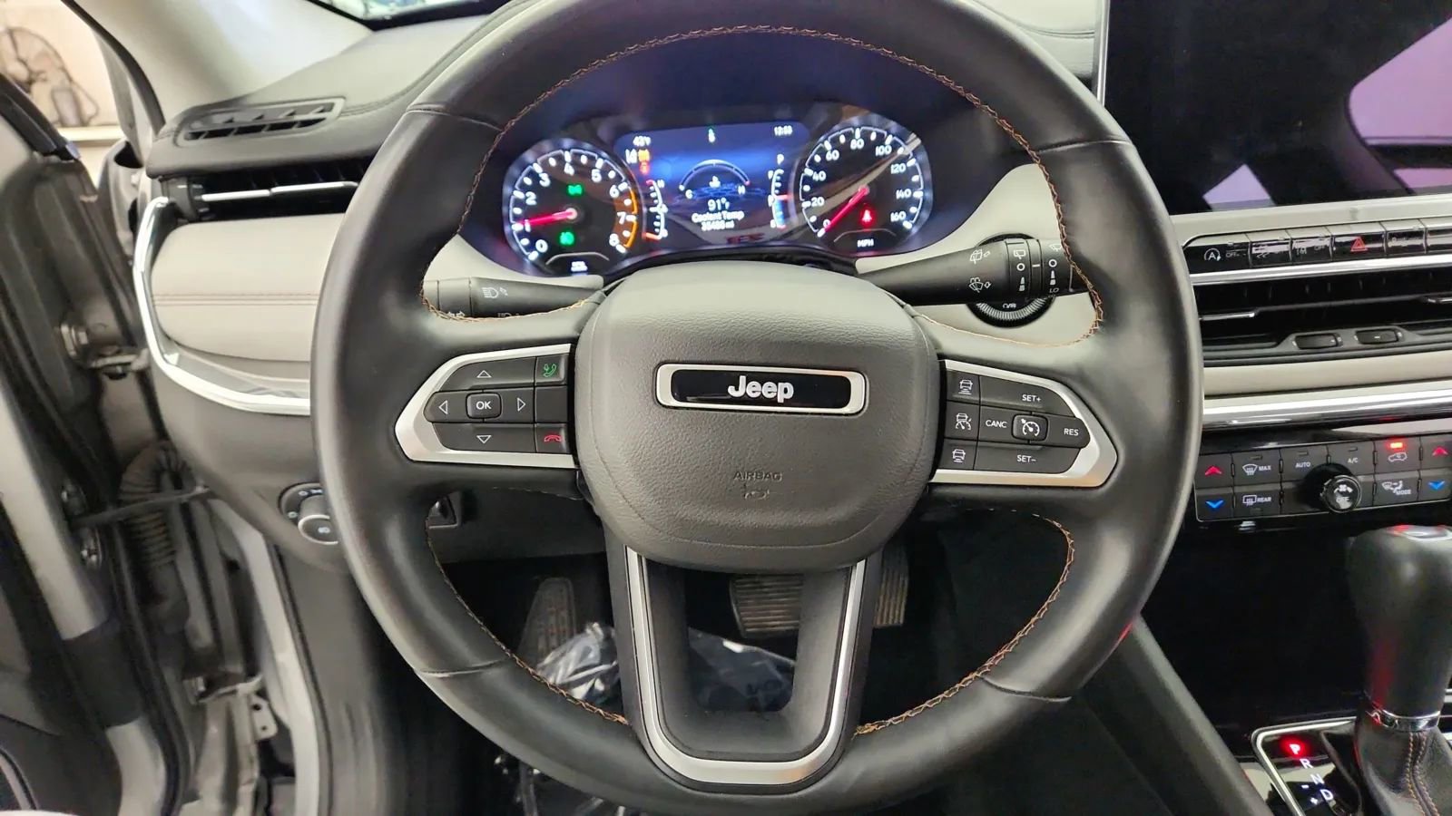 Used 2022 Jeep Compass Limited image 27