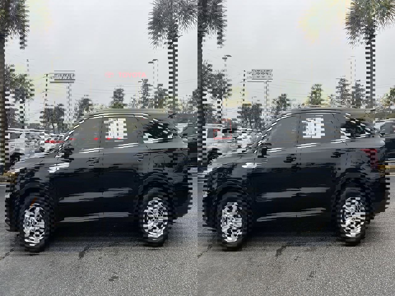 Used 2025 Kia Sorento LX image 7