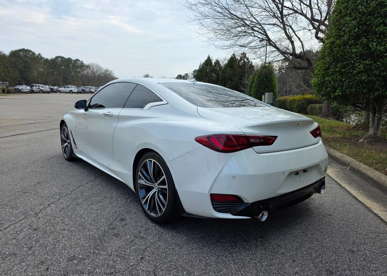 Used 2017 INFINITI Q60 2.0t w/ Premium Plus Package 2.0T image 3