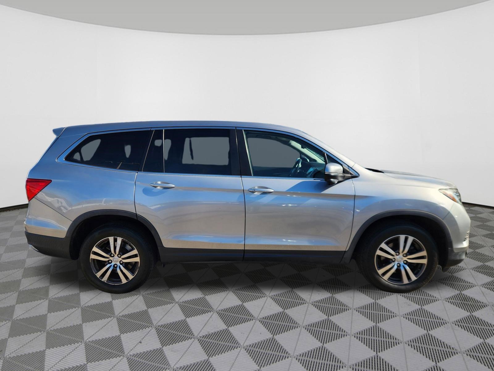 Used 2017 Honda Pilot EX-L image 6