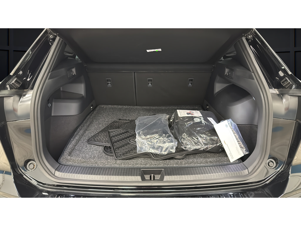 Used 2026 Volkswagen Tiguan SEL R-Line AWD/4WD image 26