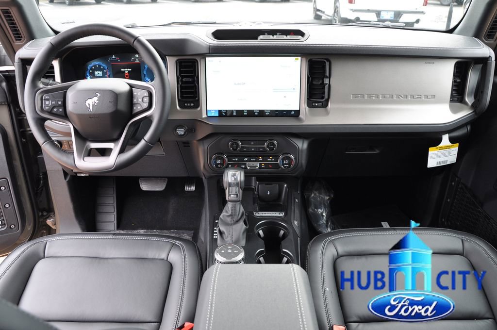 New 2026 Ford Bronco Outer Banks image 12