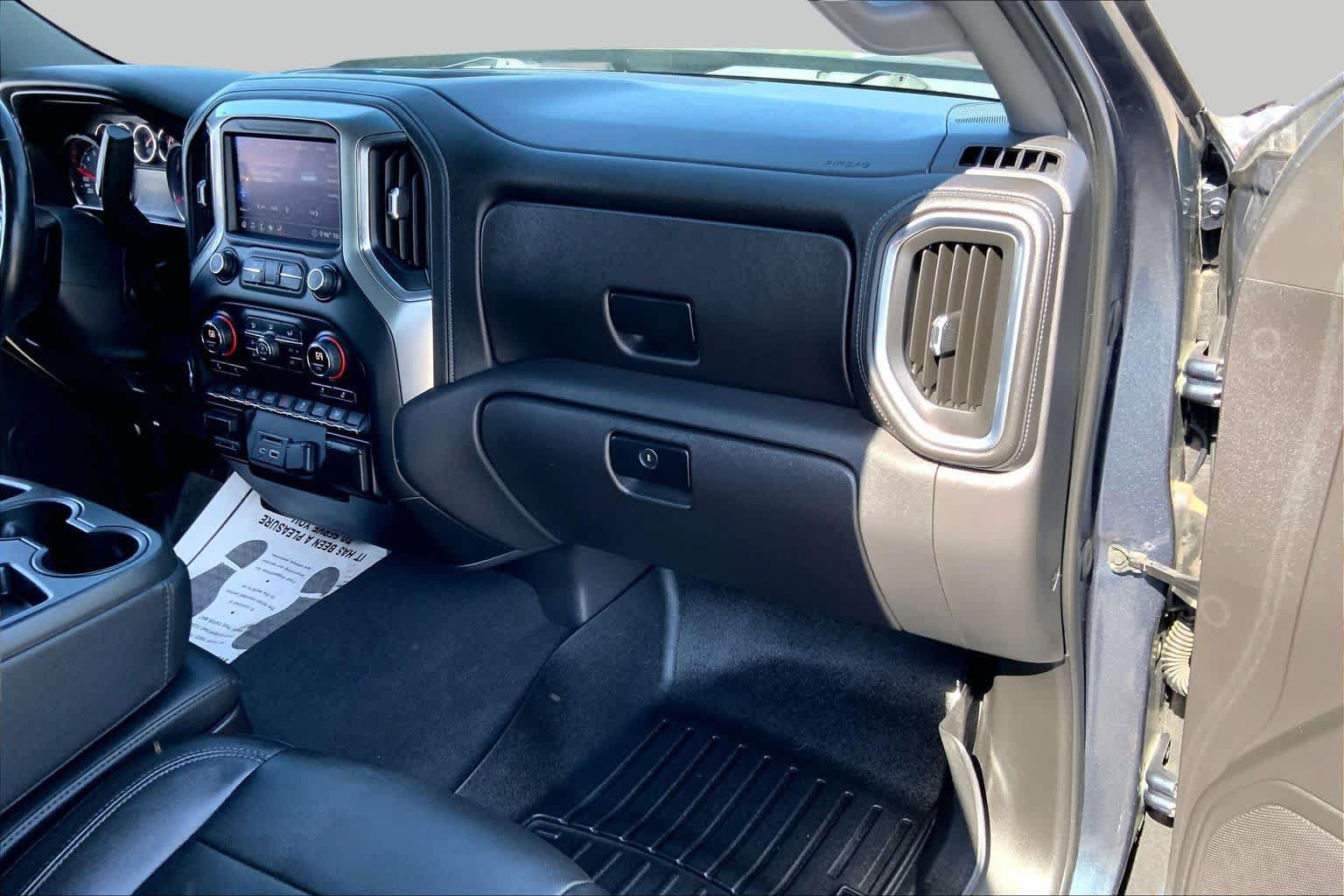 Used 2020 Chevrolet Silverado 1500 LT w/ Texas Edition AWD/4WD image 17
