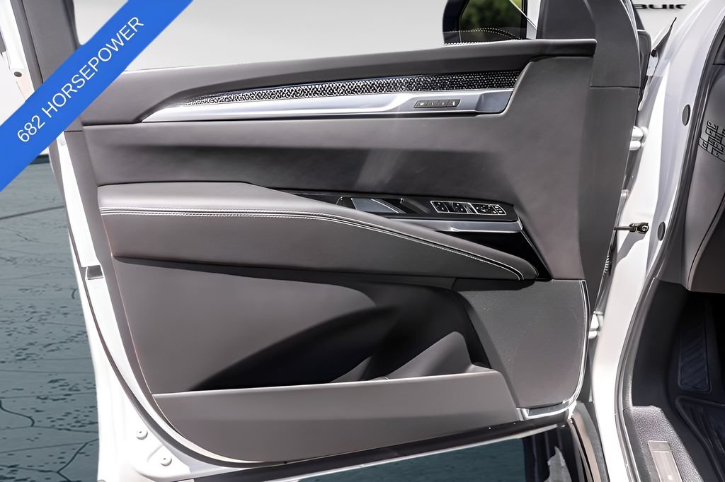 Used 2025 Cadillac Escalade V AWD/4WD image 24