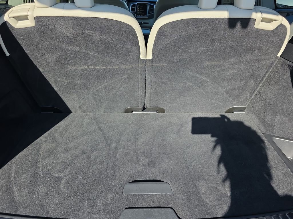 Used 2022 Volvo XC90 T5 Momentum w/ Advanced Package image 24