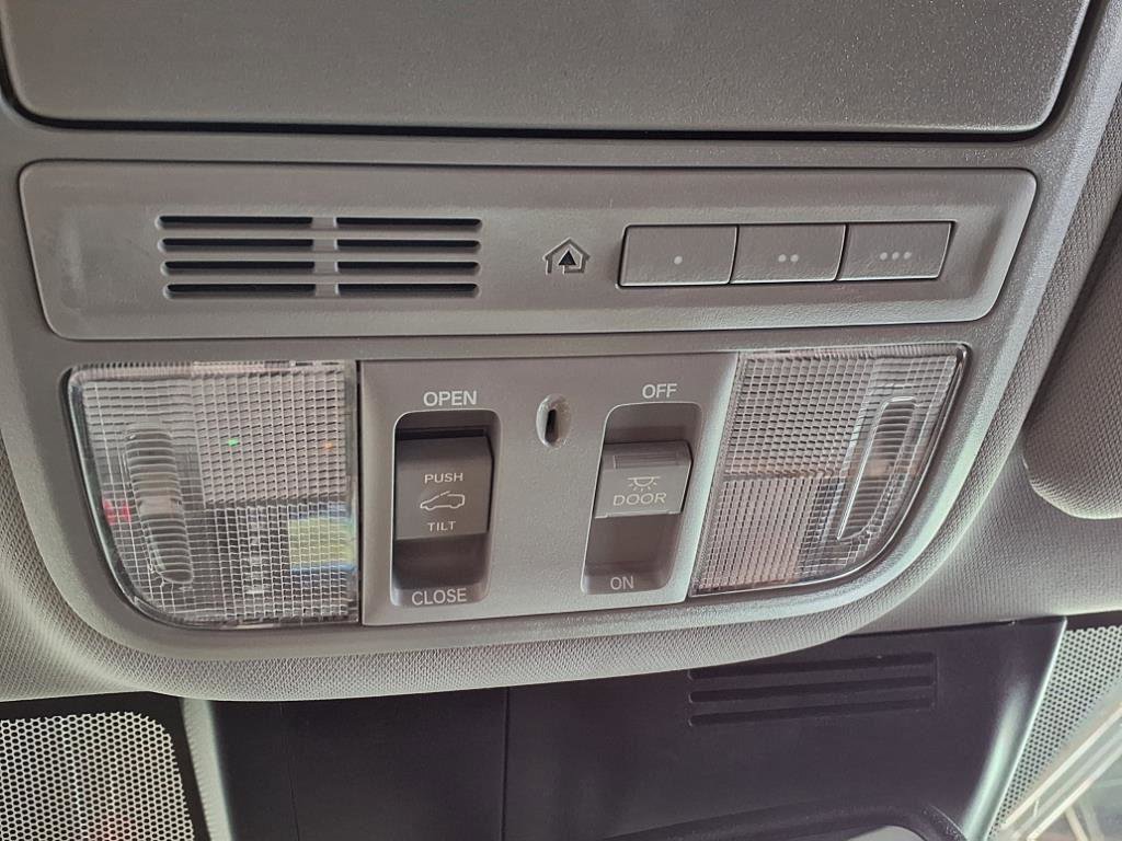 Used 2022 Honda CR-V Touring image 29