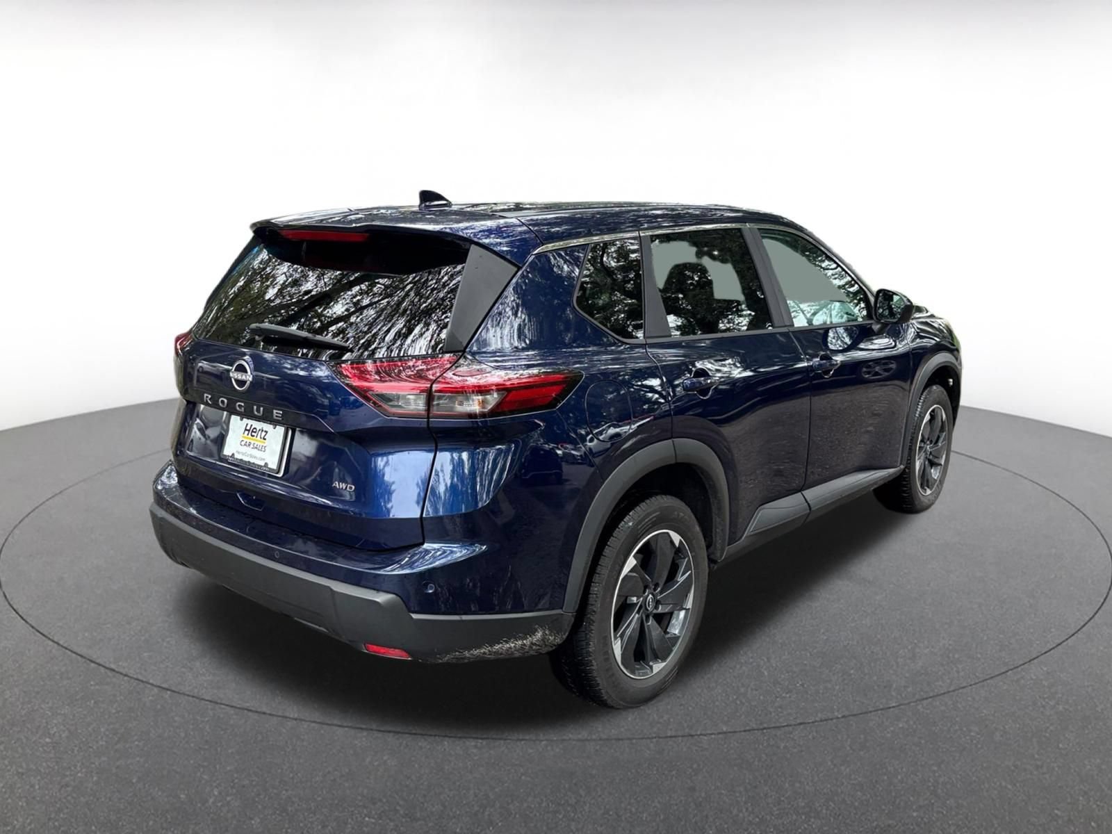 Used 2025 Nissan Rogue SV AWD/4WD image 12