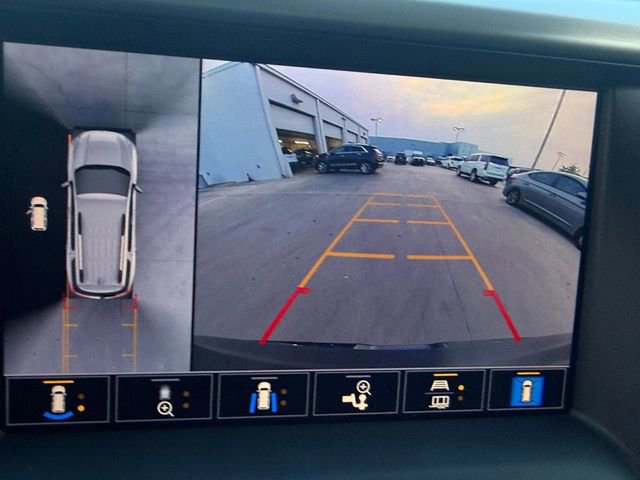 Used 2021 GMC Acadia Denali w/ Denali Technology Package FWD image 9