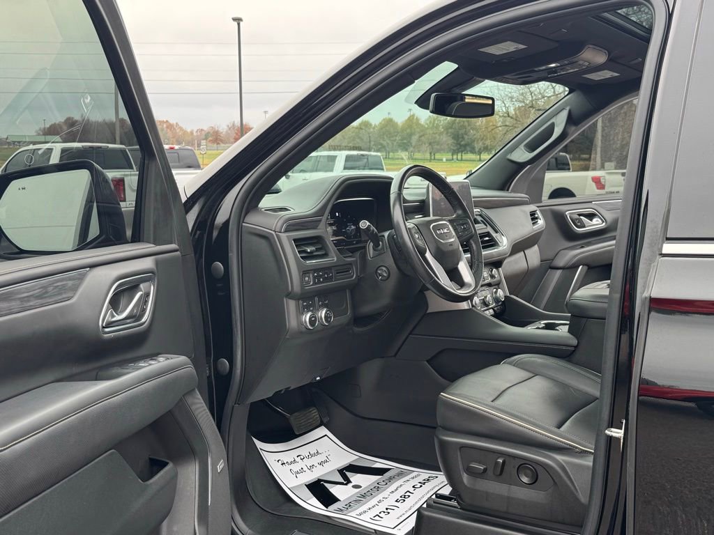 Used 2022 GMC Yukon SLT w/ SLT Premium Package image 22