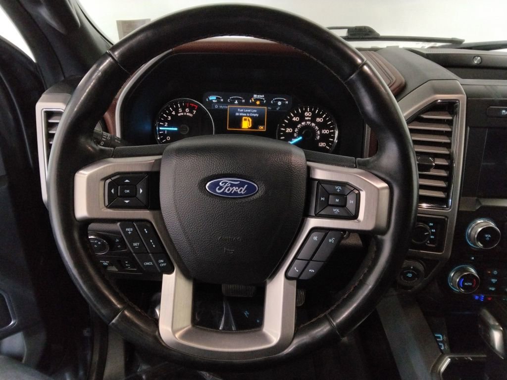 Used 2018 Ford F150 Platinum w/ Equipment Group 701A Luxury image 10