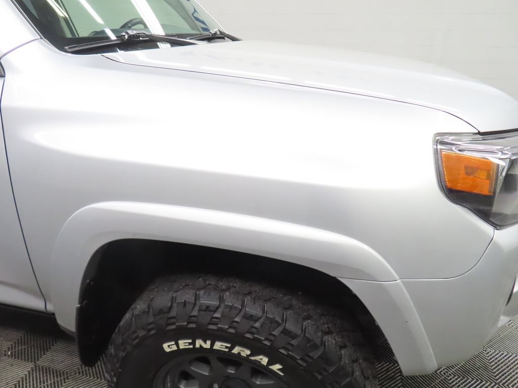 Used 2021 Toyota 4Runner SR5 AWD/4WD image 25