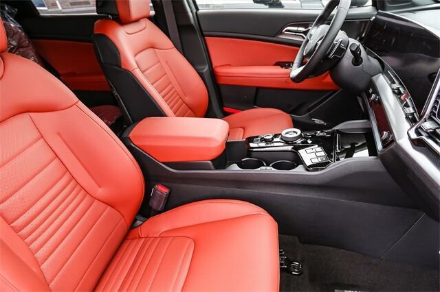 Certified 2025 Kia Sportage SX Prestige image 11