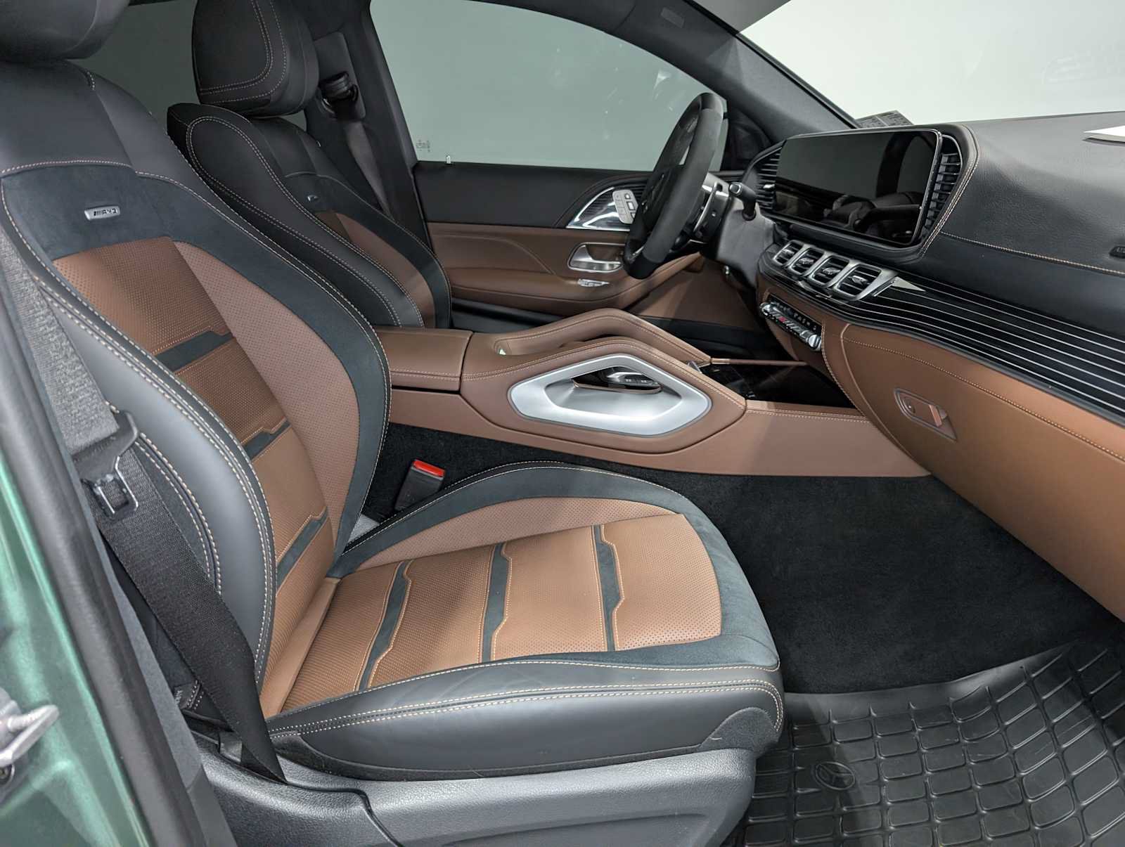 Certified 2026 Mercedes-Benz GLE 53 AMG 4MATIC Coupe image 32