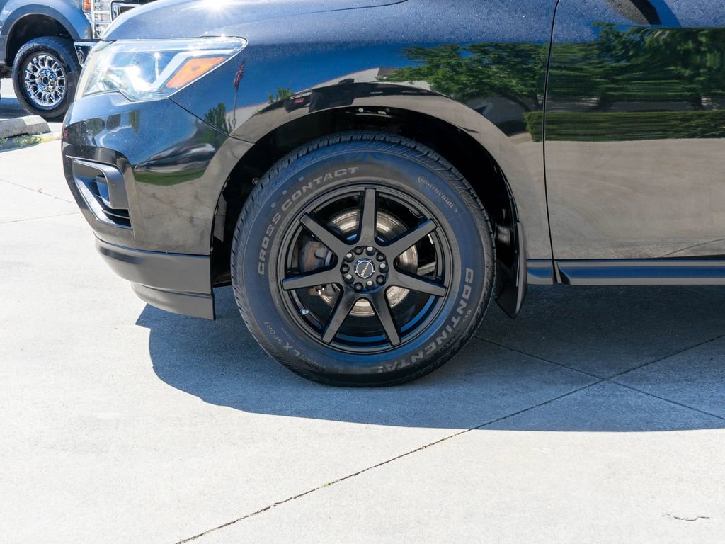 Used 2017 Nissan Pathfinder SL AWD/4WD image 30