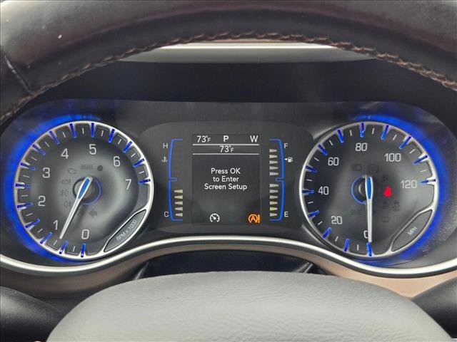 Used 2019 Chrysler Pacifica Touring-L FWD image 11