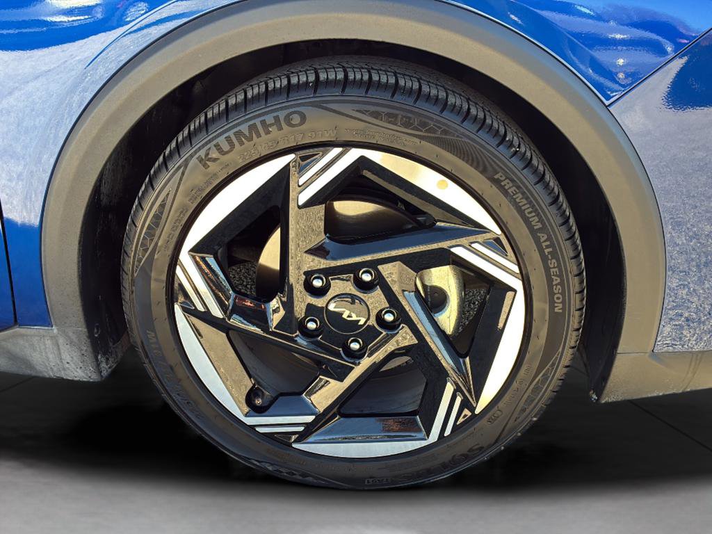 Certified 2025 Kia K4 EX image 31