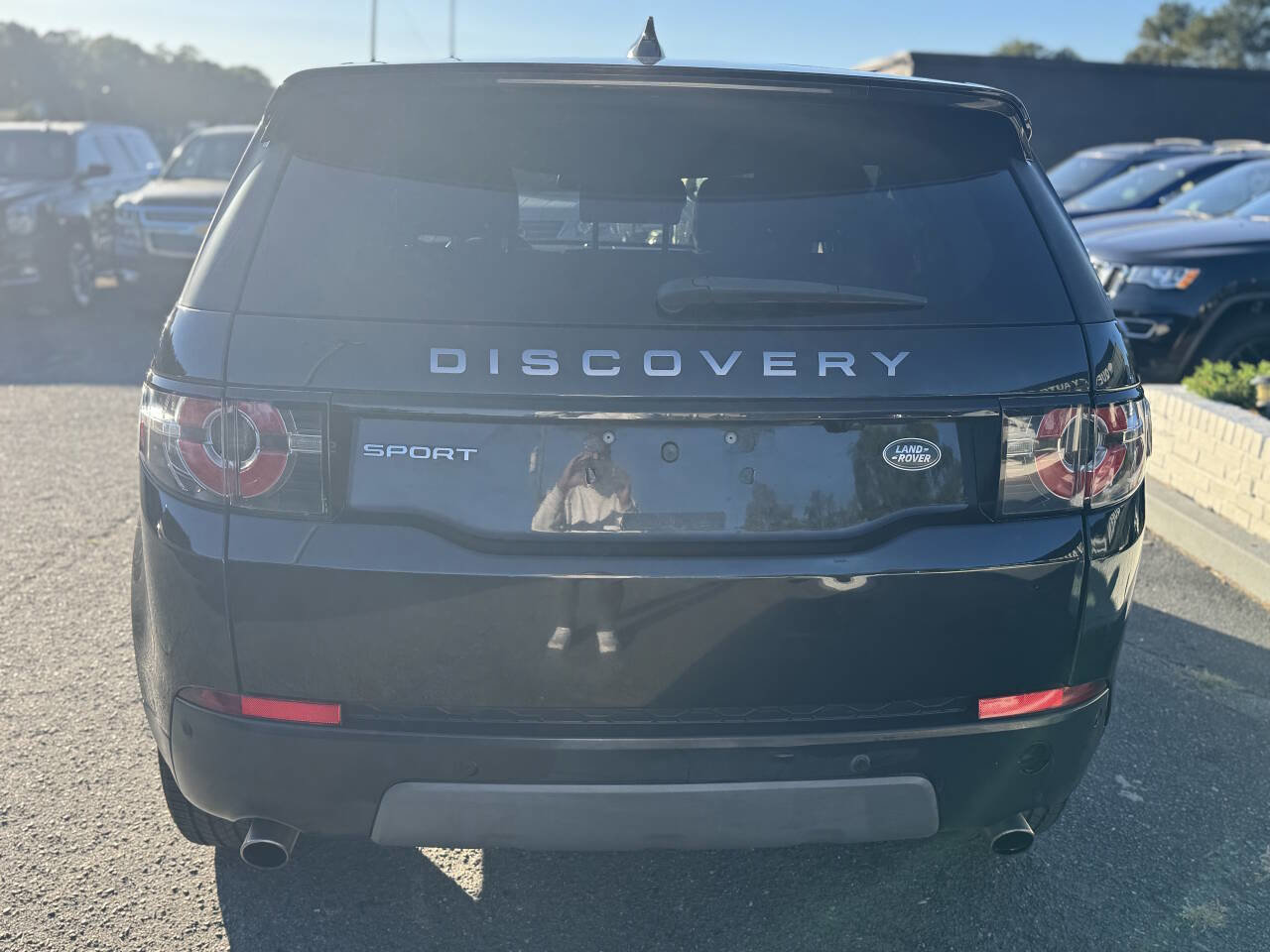 Used 2018 Land Rover Discovery Sport SE image 5