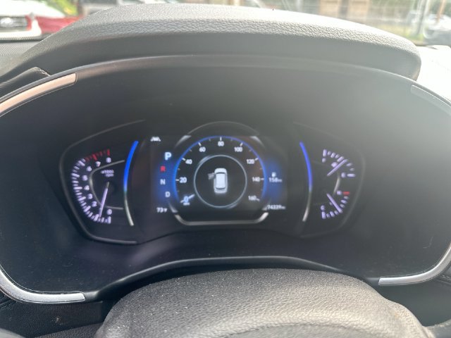 Used 2019 Hyundai Santa Fe SEL FWD image 20