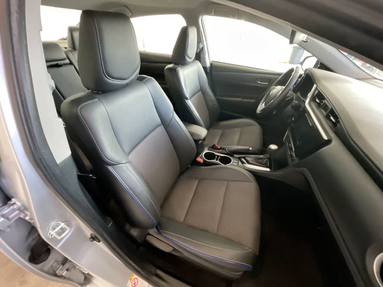 Used 2018 Toyota Corolla SE FWD image 23
