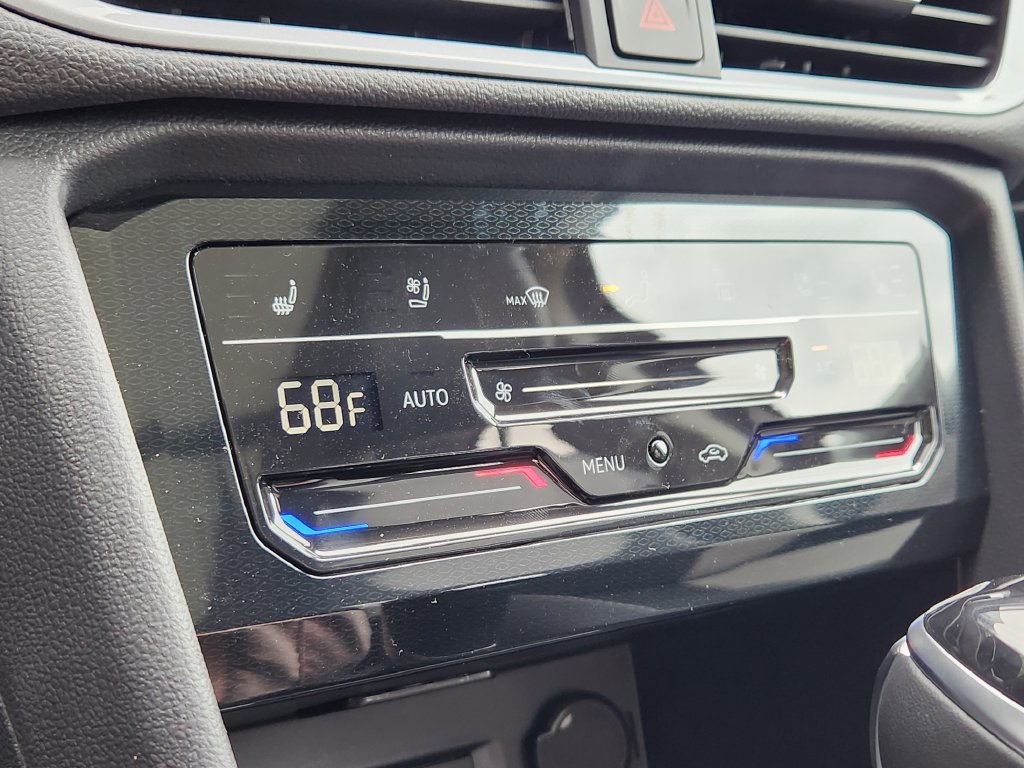 New 2026 Volkswagen Taos SEL AWD/4WD image 9
