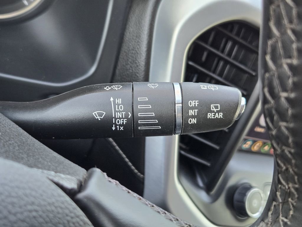 Used 2023 GMC Acadia SLT AWD/4WD image 27