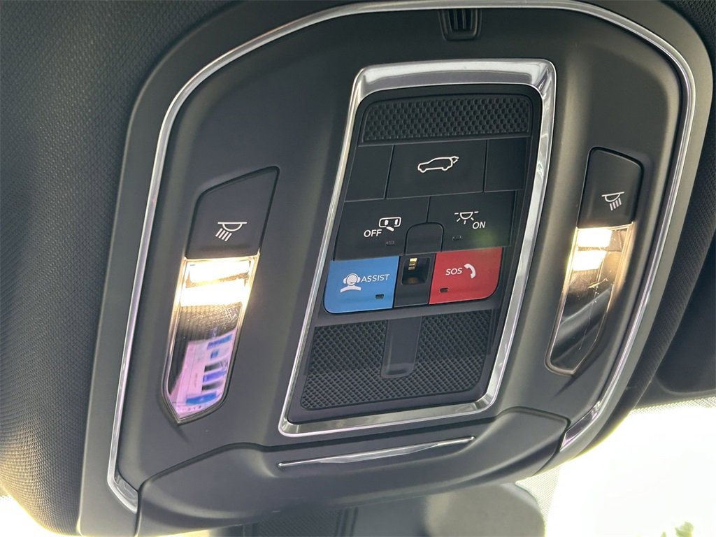 Used 2025 Jeep Grand Cherokee L Limited image 20