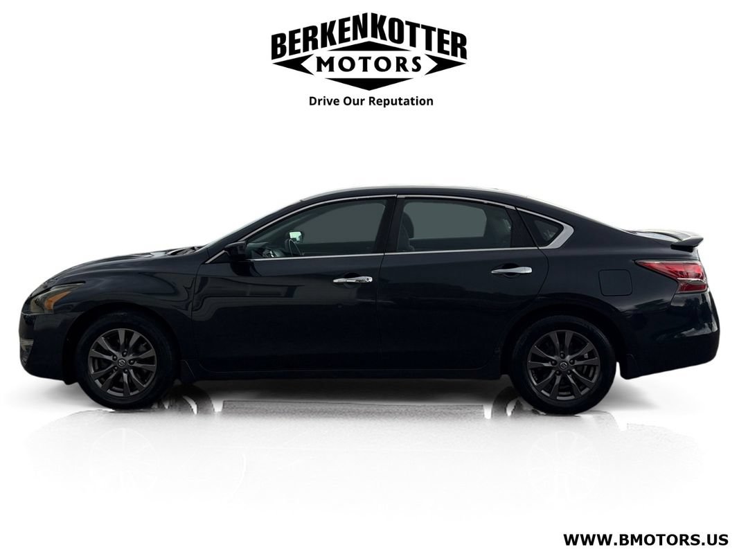Used 2015 Nissan Altima 2.5 S w/ Special Edition Package FWD image 6