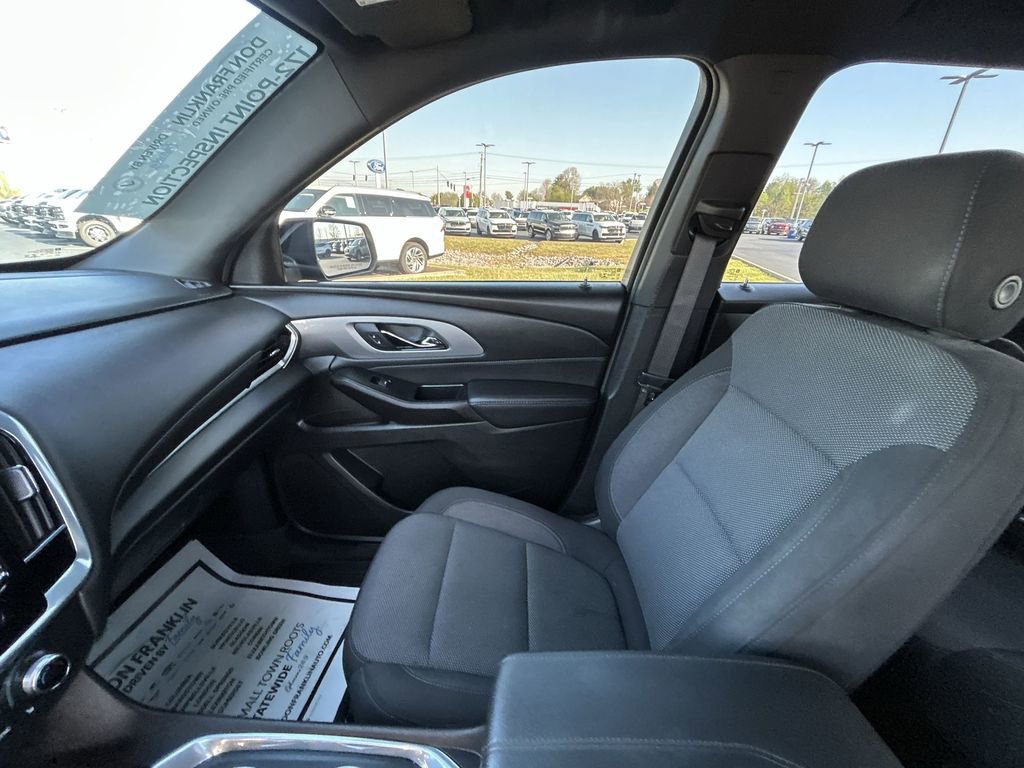 Used 2023 Chevrolet Traverse LT AWD/4WD image 13