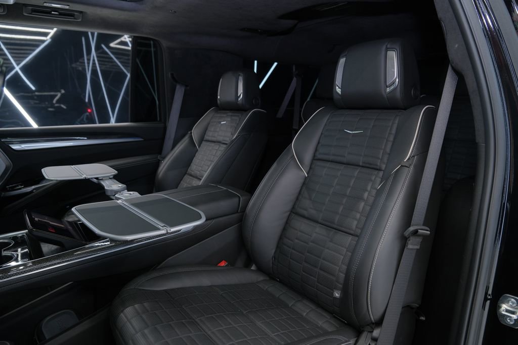 Used 2026 Cadillac Escalade ESV V AWD/4WD image 22