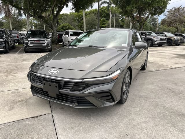 Used 2024 Hyundai Elantra Limited FWD image 20