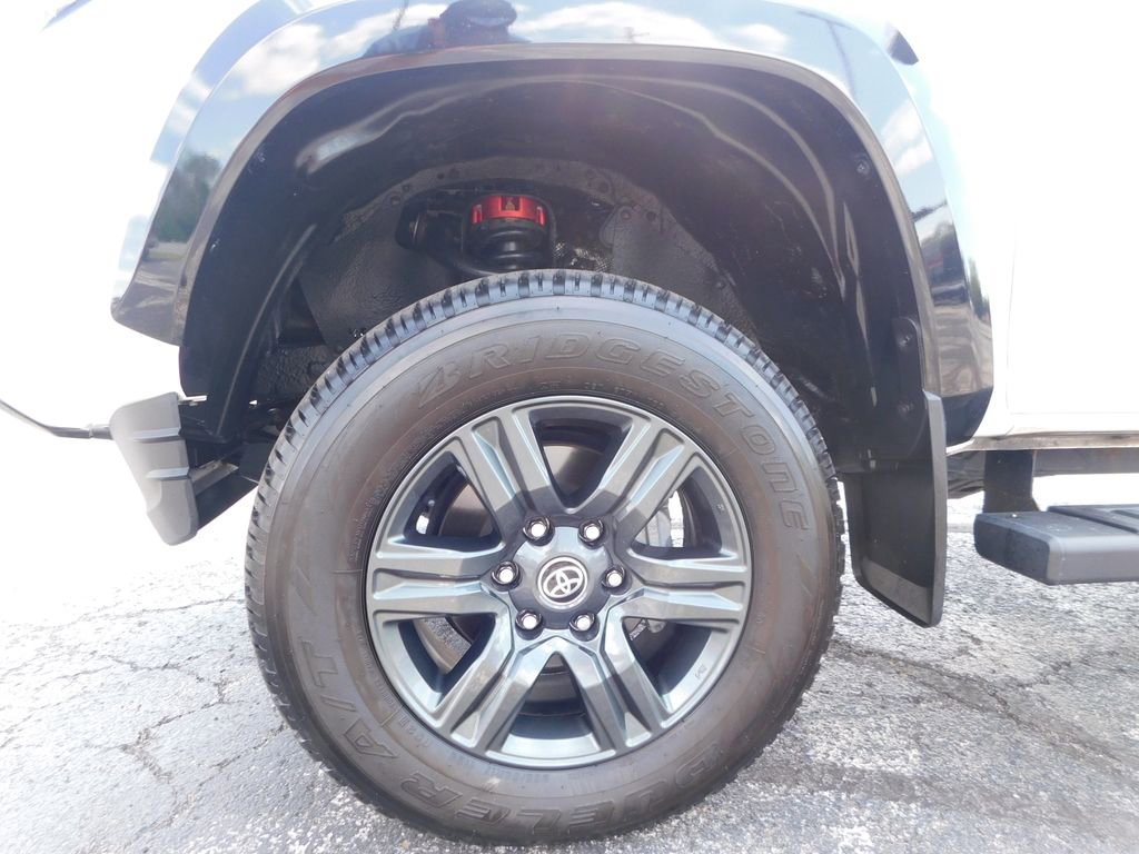 Used 2023 Toyota Tacoma TRD Sport AWD/4WD image 12