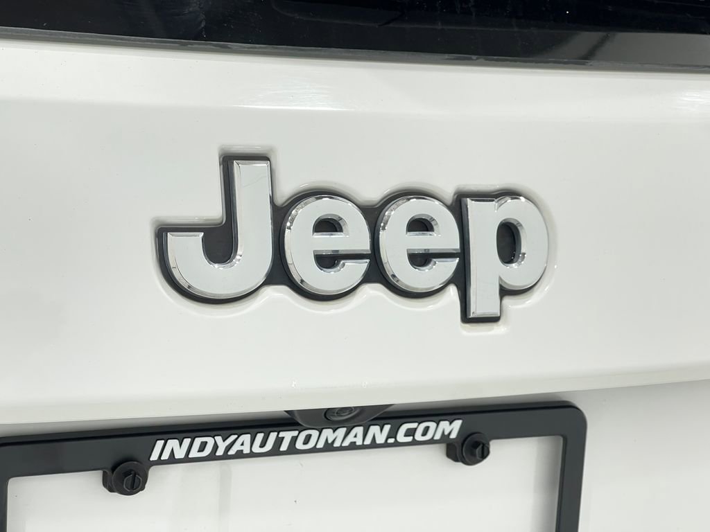 Used 2020 Jeep Grand Cherokee Laredo w/ Quick Order Package 2BN North image 39