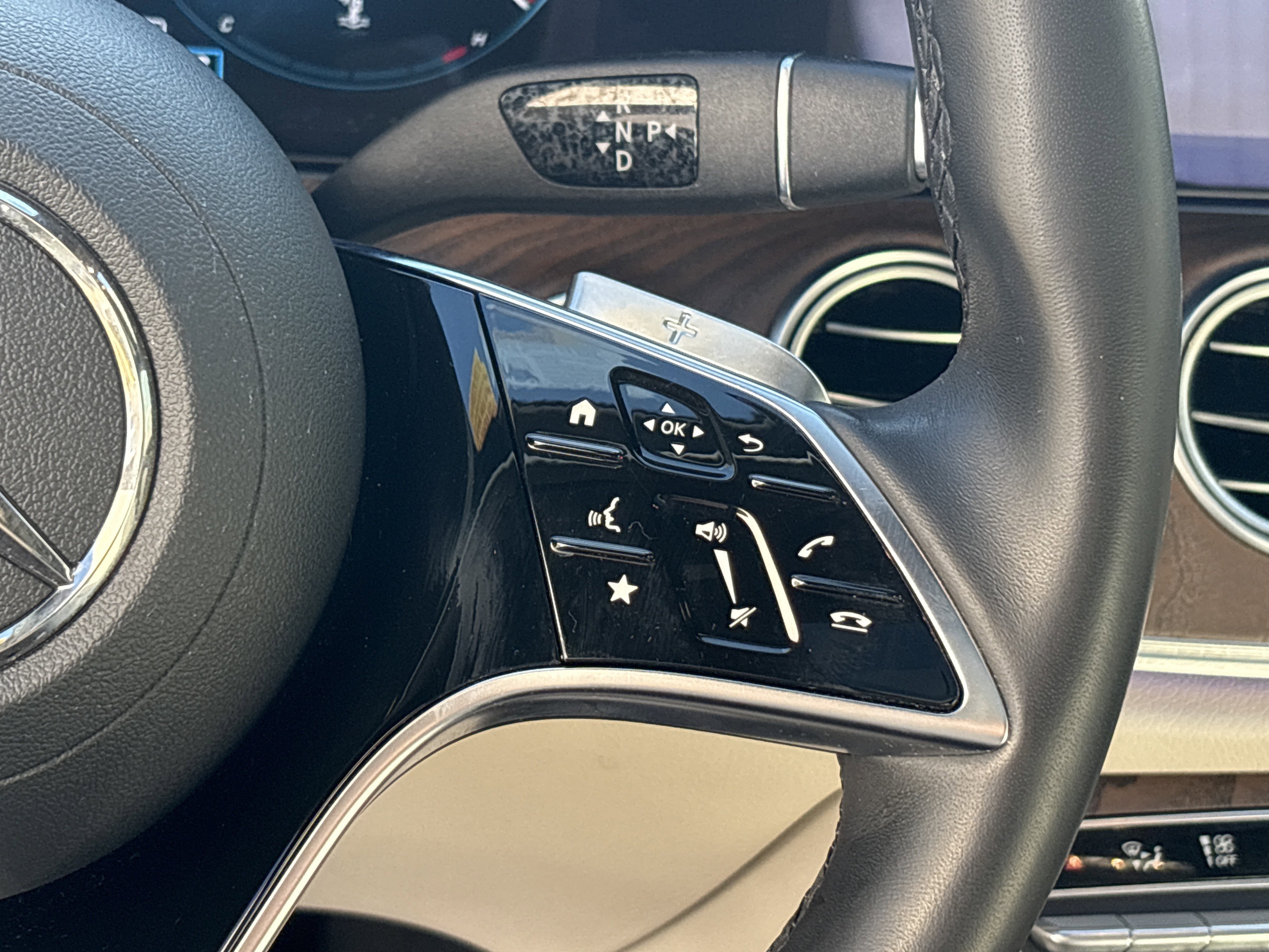 Used 2023 Mercedes-Benz E 350 4MATIC Sedan image 20