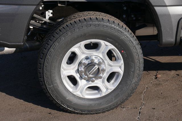 New 2026 Ford F250 XLT w/ FX4 Off-Road Package image 11