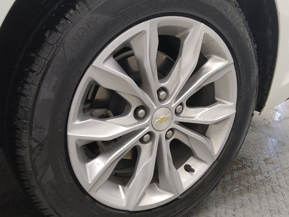 Used 2023 Chevrolet Malibu LT image 31