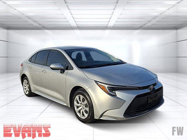 Used 2024 Toyota Corolla LE image 1
