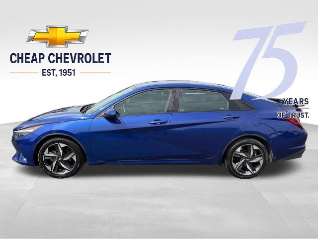 Used 2023 Hyundai Elantra SEL w/ Convenience Package FWD image 2