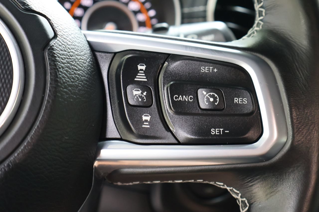 Used 2021 Jeep Wrangler Unlimited Sahara AWD/4WD image 23