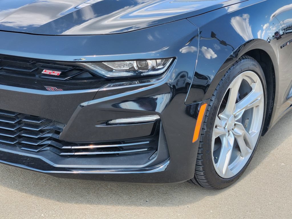 Used 2019 Chevrolet Camaro SS RWD image 10