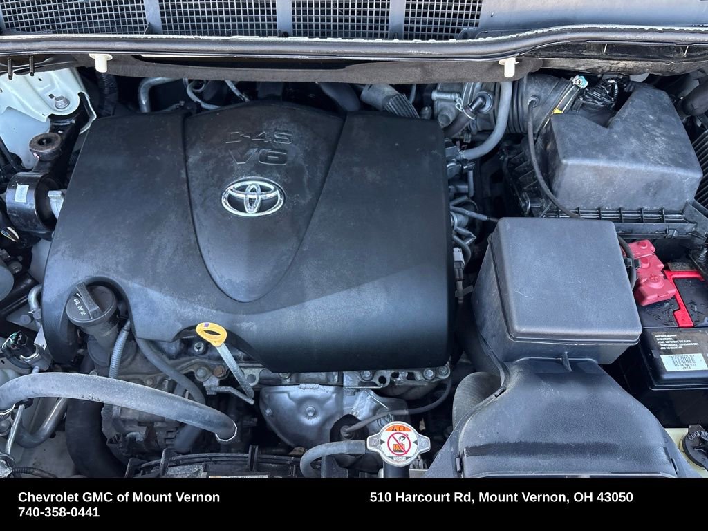 Used 2017 Toyota Sienna L image 23