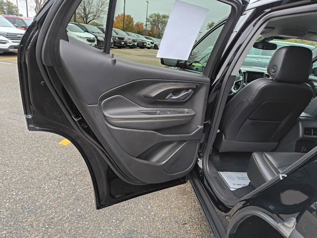 Used 2020 GMC Terrain SLT w/ Preferred Package image 12