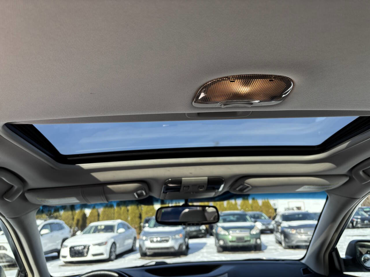 Used 2011 Subaru Outback 2.5i Limited image 15