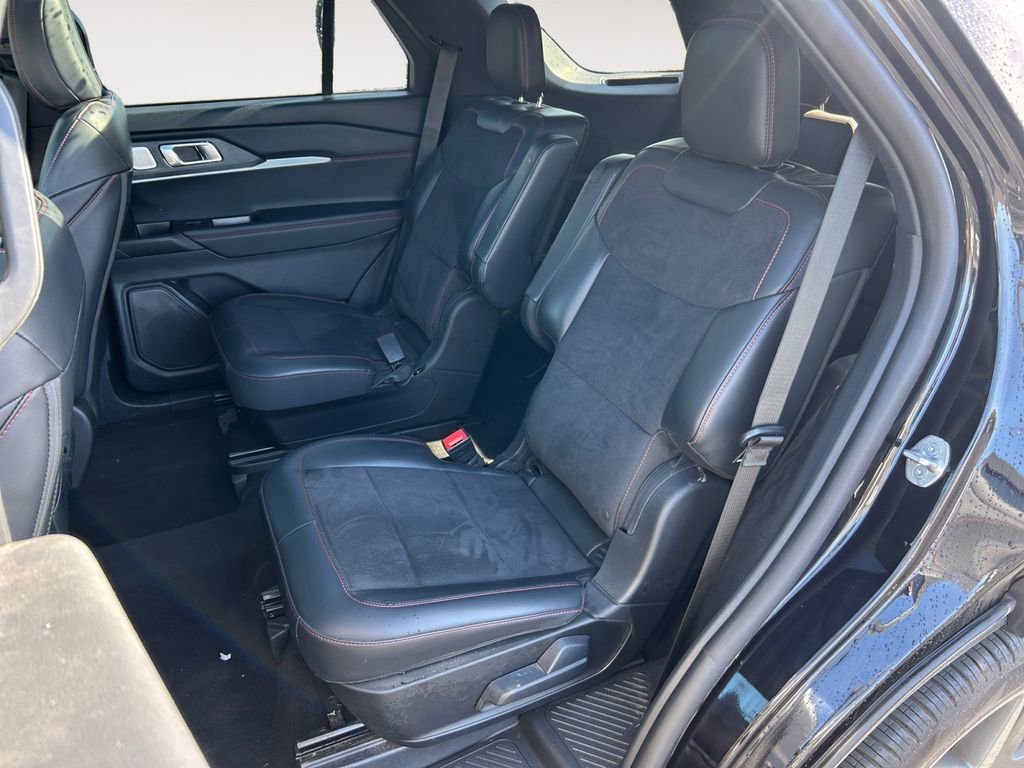 Used 2025 Ford Explorer ST AWD/4WD image 11